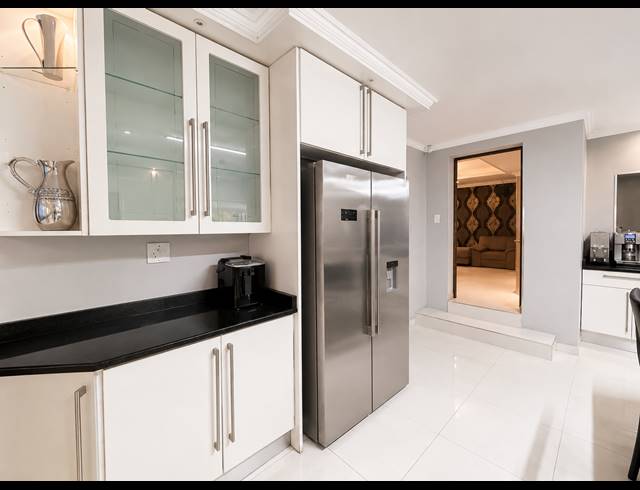 5 BEDROOM HOUSE FOR SALE IN THREE RIVERS EAST